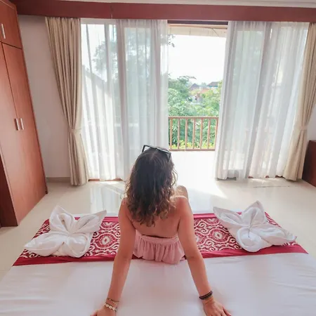 Adipana Bungalow-Balinese Room