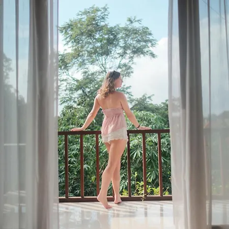Adipana Bungalow-Balinese Room